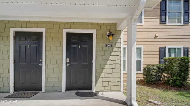 $2,150 | 203 Cape Cod Drive, Panama City Beach, FL 32407