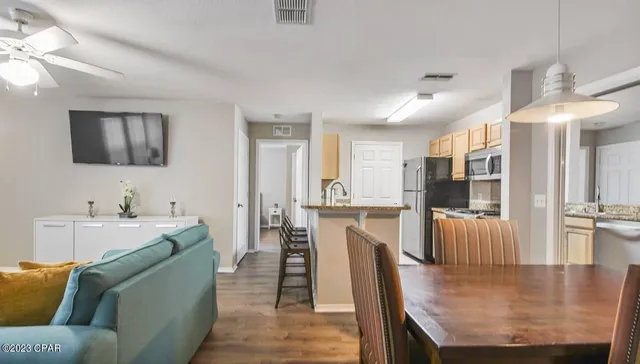 $2,150 | 203 Cape Cod Drive, Panama City Beach, FL 32407