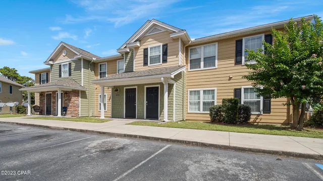 $2,150 | 203 Cape Cod Drive, Panama City Beach, FL 32407