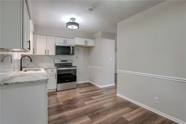 $295,000 | 8304 Hemlock Street, Overland Park, KS 66212