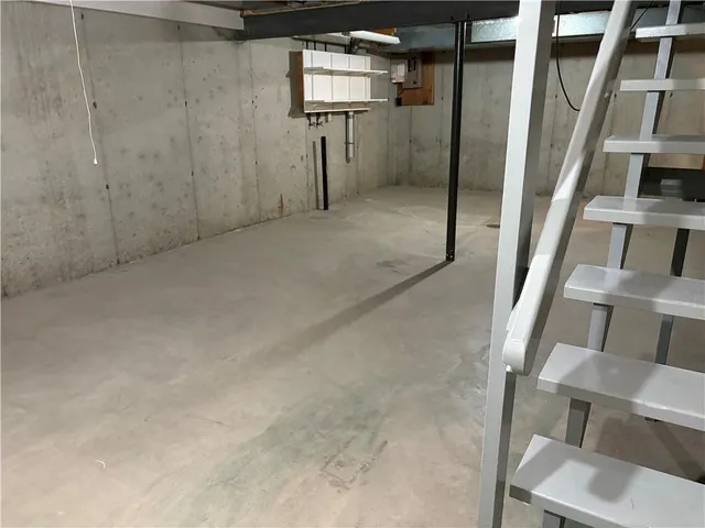 $295,000 | 8304 Hemlock Street, Overland Park, KS 66212