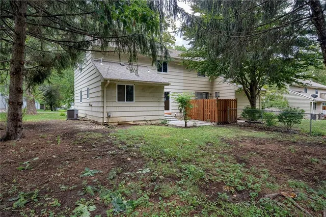 $295,000 | 8304 Hemlock Street, Overland Park, KS 66212