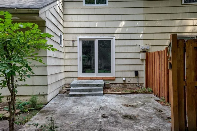 $295,000 | 8304 Hemlock Street, Overland Park, KS 66212