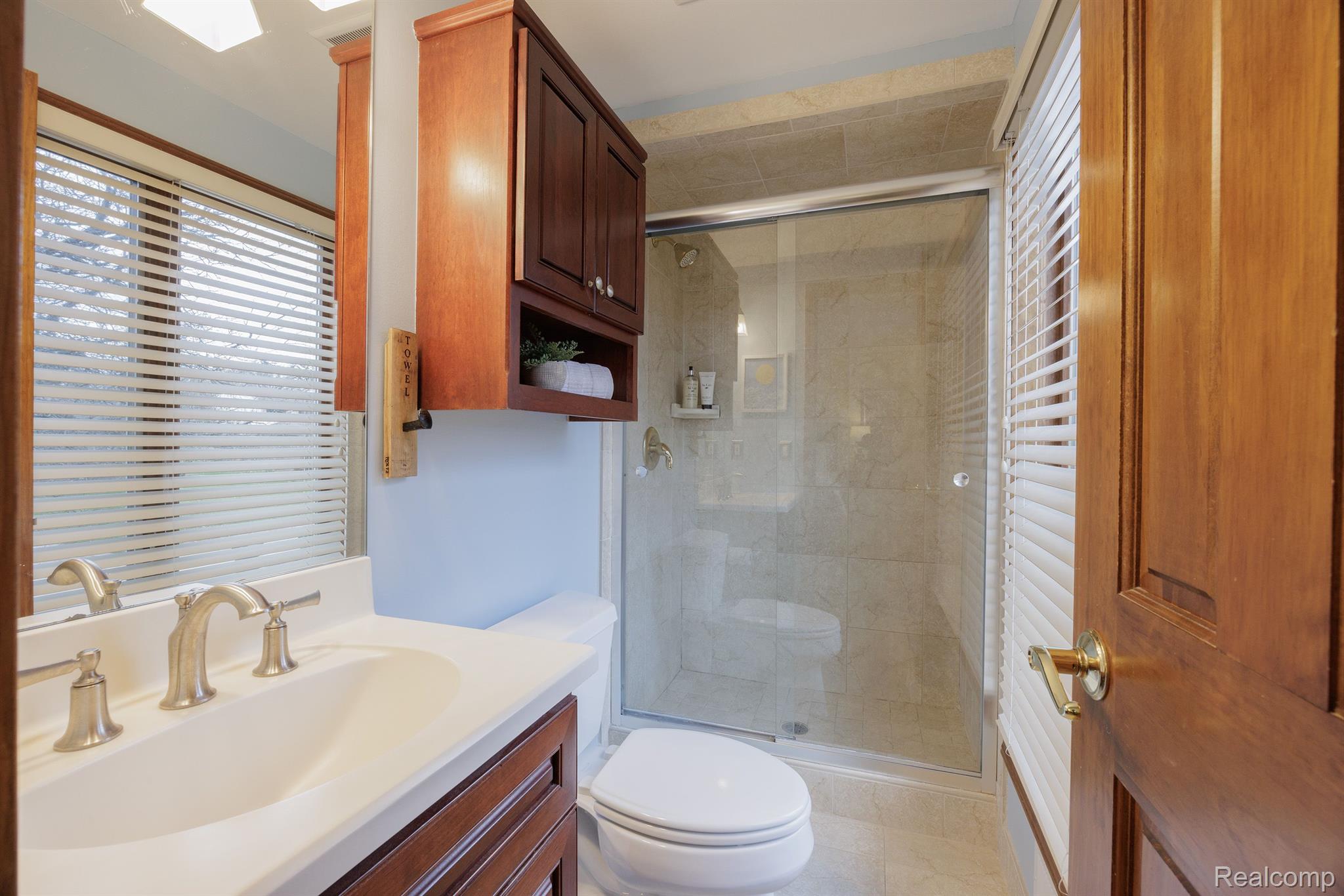 591 Lockport Road Rochester, MI 48307 - Photo 15 of 40 Gallery Image 15