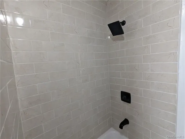 $1,900 | 65 Academy Street, Unit 3, Poughkeepsie, NY 12601