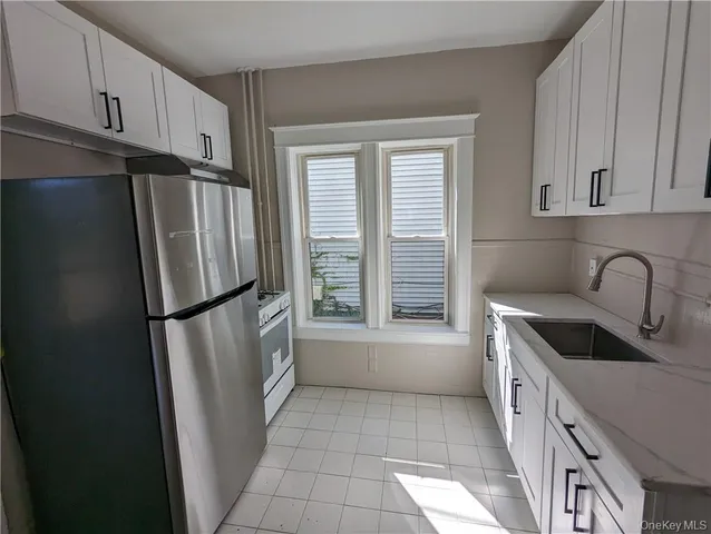 $1,900 | 65 Academy Street, Unit 3, Poughkeepsie, NY 12601