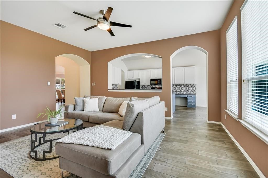 1309 Bull Horn Loop Round Rock, TX 78665 - Photo 5 of 17