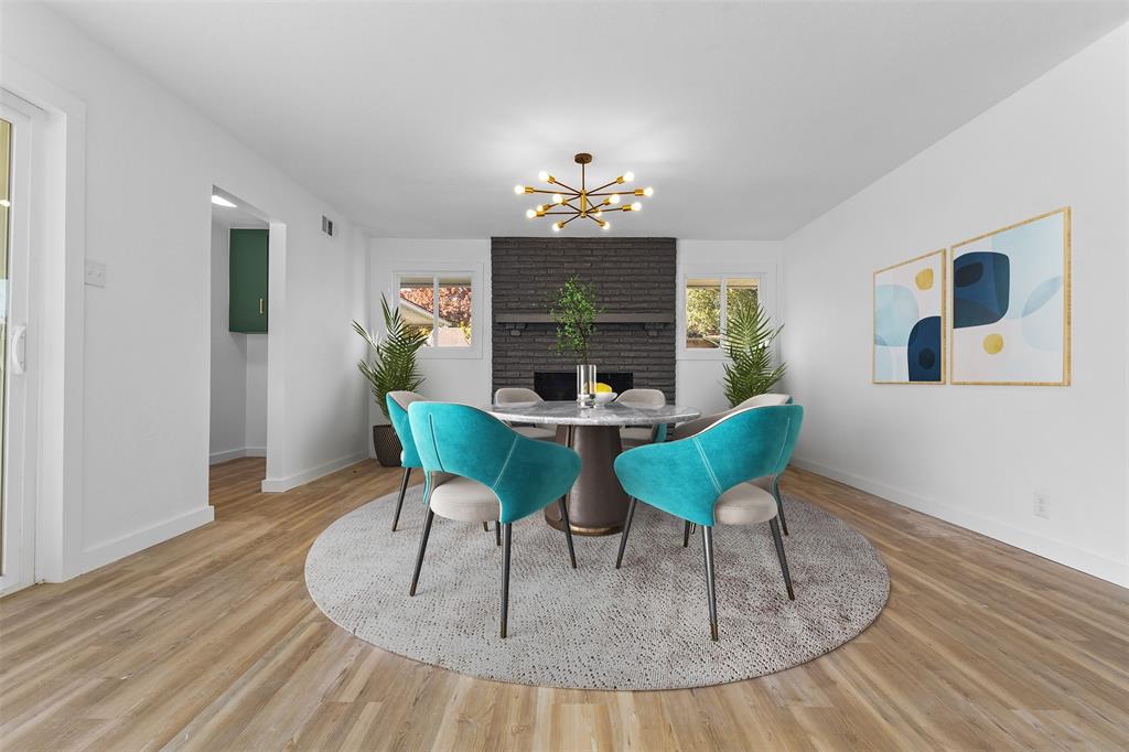 924 Whitestone Lane Dallas, TX 75232 - Photo 4 of 32 a living room with furniture and a table