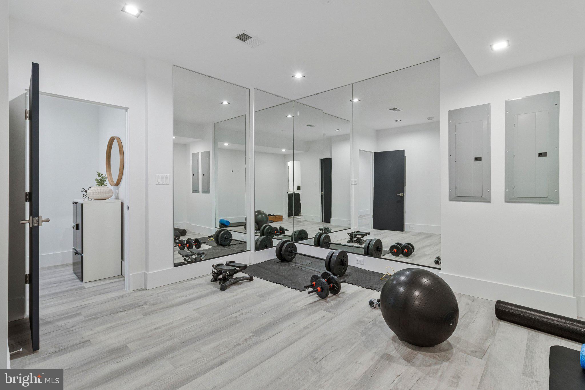 3525 Glenbrook Road Fairfax, VA 22031 - Photo 88 of 111 Exercise room