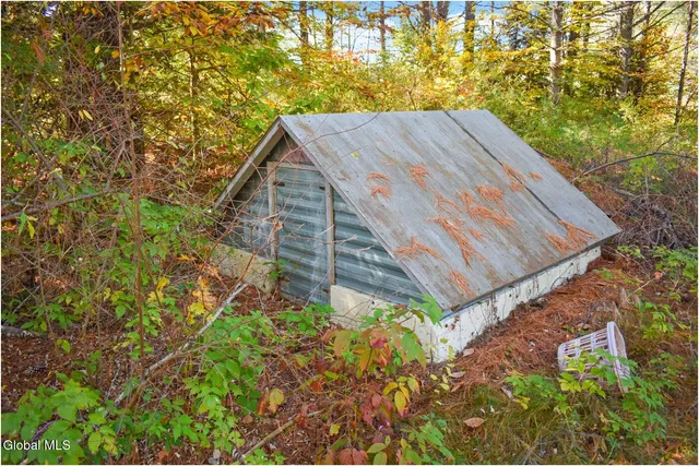 $225,000 | 60 Dixon Road, Chester, NY 12817