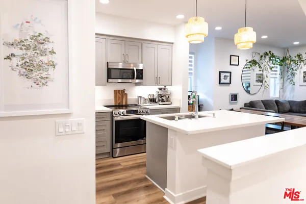 $739,000 | 4820 Long Beach Boulevard, Long Beach, CA 90805