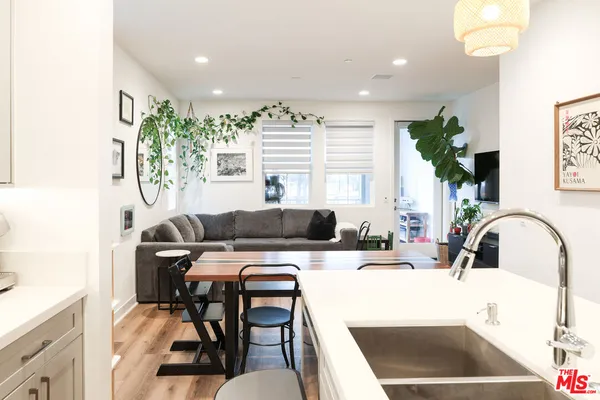 $739,000 | 4820 Long Beach Boulevard, Long Beach, CA 90805
