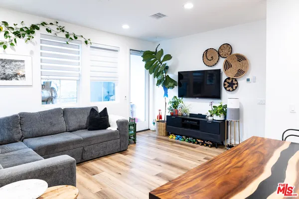 $739,000 | 4820 Long Beach Boulevard, Long Beach, CA 90805
