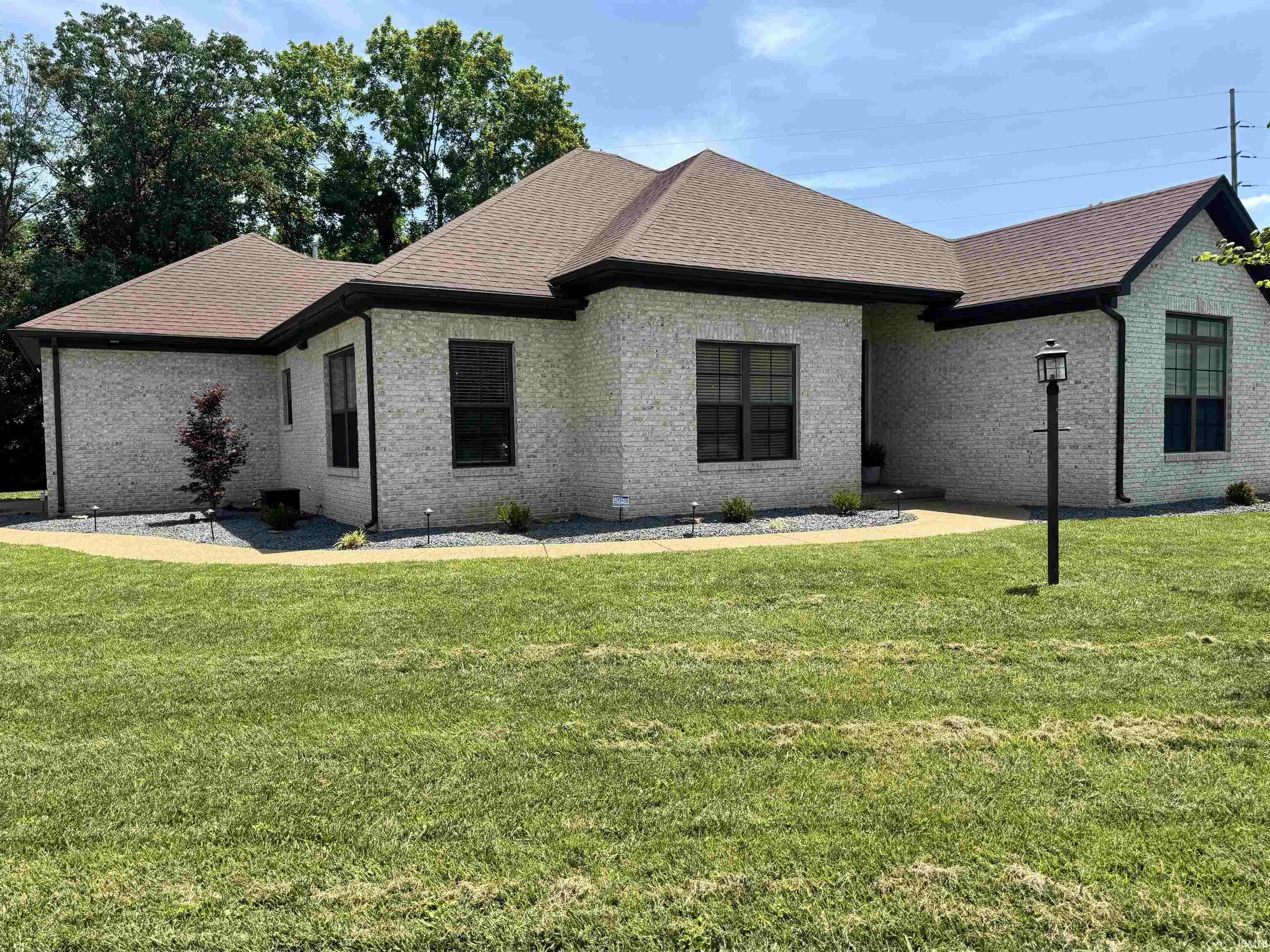 4244 Meadowbrook Lane Newburgh, IN 47630 - Photo 1 of 39