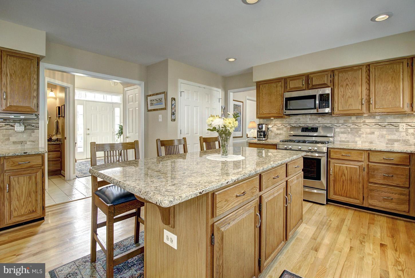 14528 Cutstone Way Silver Spring, MD 20905 - Photo 11 of 30 Granite Center Island