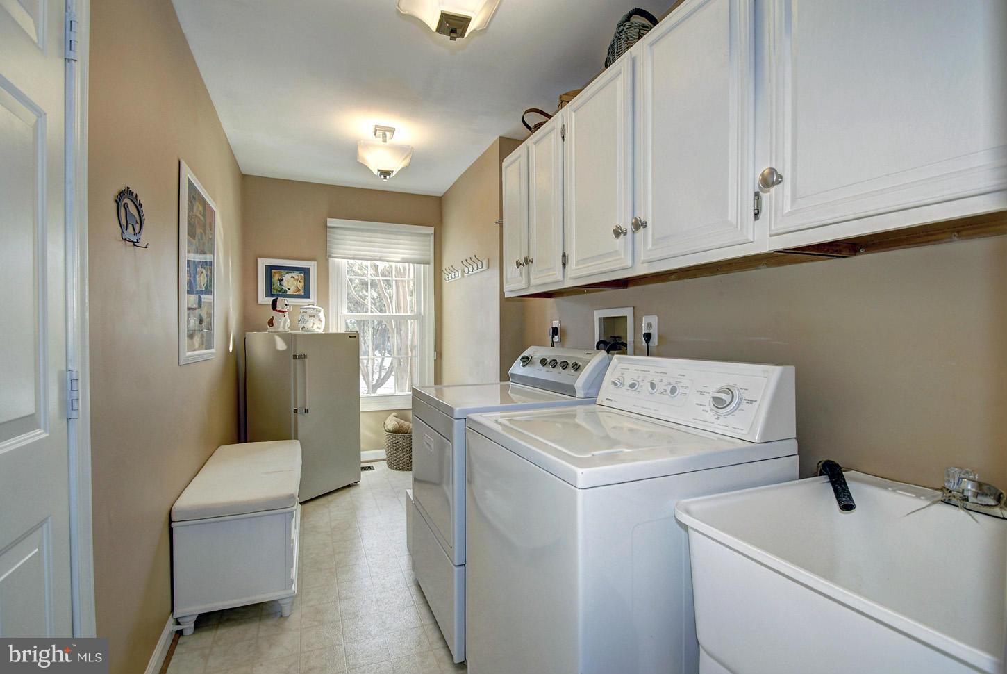 14528 Cutstone Way Silver Spring, MD 20905 - Photo 17 of 30 Convenient Mud/Laundry Room