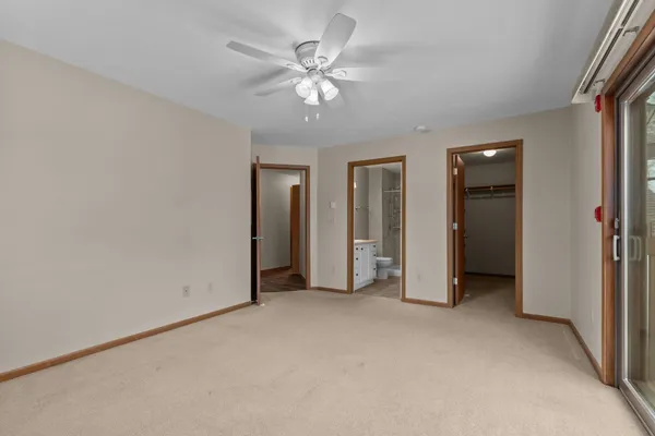 $189,900 | 921 Babcock Street, Unit 11, Neenah, WI 54956