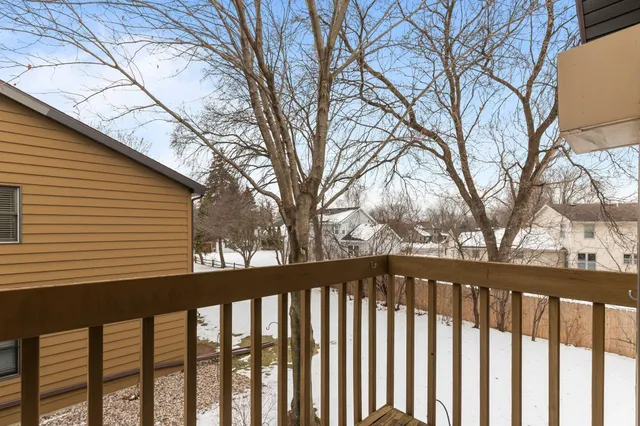 $194,900 | 921 Babcock Street, Unit 11, Neenah, WI 54956