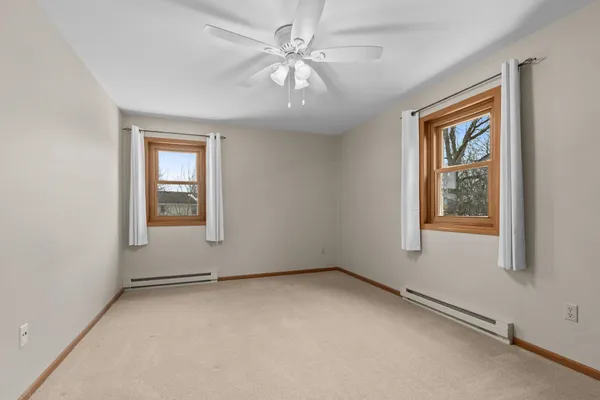 $189,900 | 921 Babcock Street, Unit 11, Neenah, WI 54956