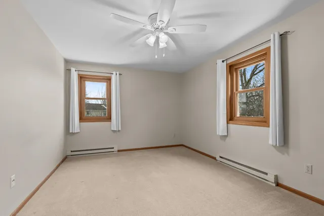 $194,900 | 921 Babcock Street, Unit 11, Neenah, WI 54956