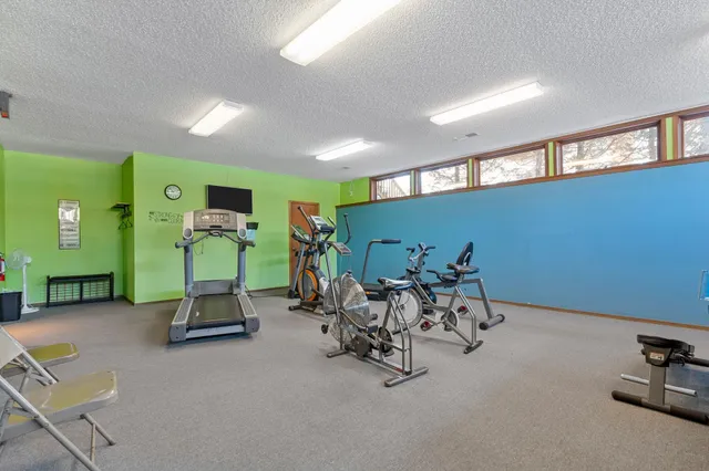 $194,900 | 921 Babcock Street, Unit 11, Neenah, WI 54956