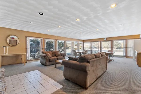 $189,900 | 921 Babcock Street, Unit 11, Neenah, WI 54956