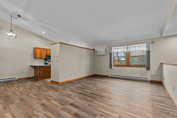 $189,900 | 921 Babcock Street, Unit 11, Neenah, WI 54956