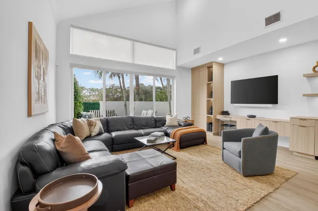 $2,295,000 | 3344 Northwest 53rd Circle, Boca Raton, FL 33496