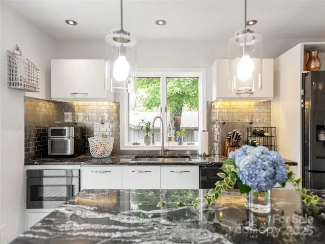 $1,195,000 | 30 West Fairway Drive, Etowah, NC 28729