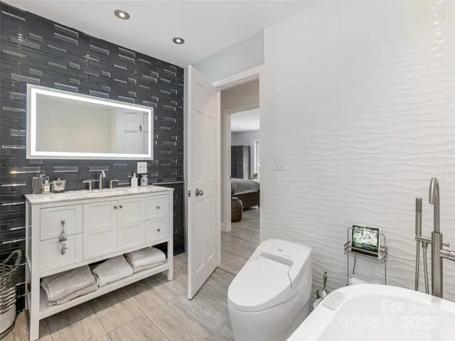 $1,195,000 | 30 West Fairway Drive, Etowah, NC 28729