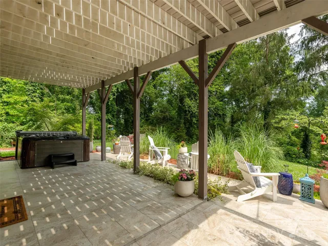 $1,195,000 | 30 West Fairway Drive, Etowah, NC 28729