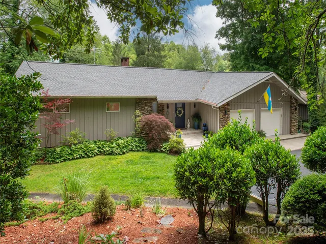 $1,195,000 | 30 West Fairway Drive, Etowah, NC 28729