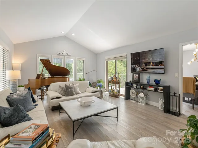 $1,195,000 | 30 West Fairway Drive, Etowah, NC 28729