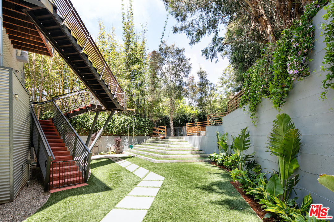 562 Stassi Lane Santa Monica, CA 90402 - Photo 26 of 33 a view of outdoor space deck and tree