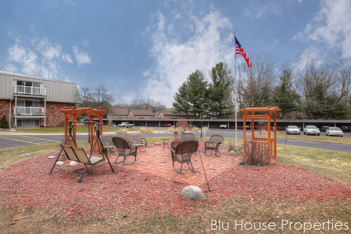 6714 Cascade Road Southeast, Unit C12 Grand Rapids, MI 49546 - Photo 22 of 24 6736Cascade
