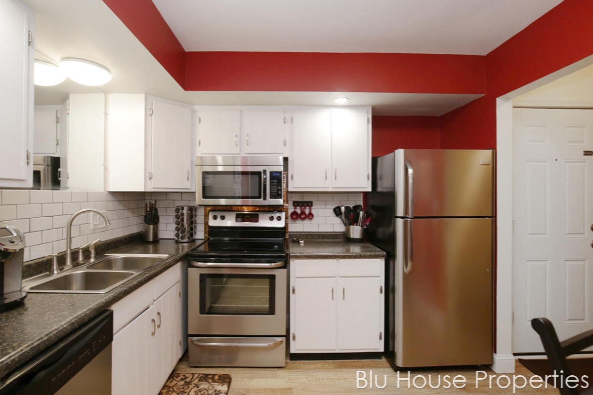 6714 Cascade Road Southeast, Unit C12 Grand Rapids, MI 49546 - Photo 3 of 24 6718Cascade