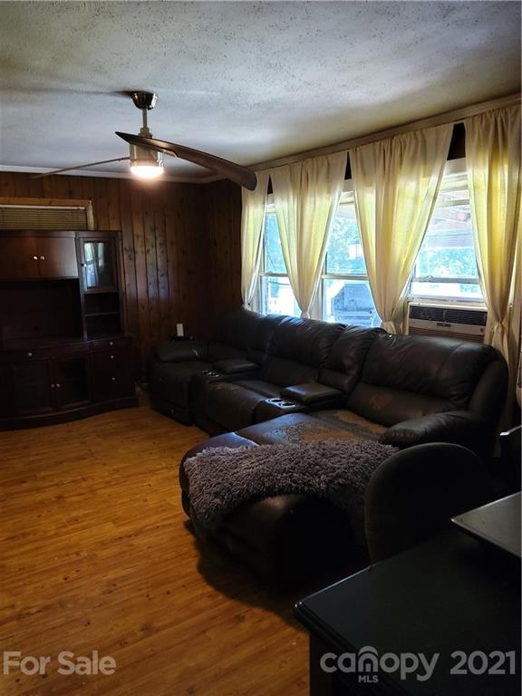 655 Hill Road Lincolnton, NC 28092 - Photo 5 of 28 Gallery Image 5
