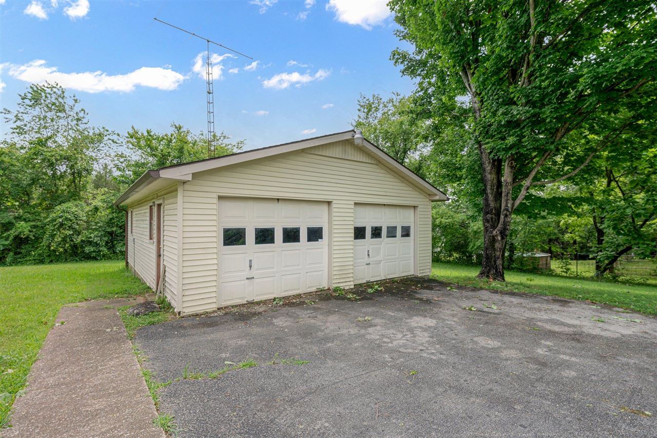 2465 Mount Olivet Road Bowling Green, KY 42101 - Photo 17 of 23 Gallery Image 17
