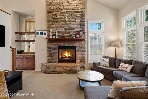 $450,000 | 40 Summit Wind Drive, Lake Harmony, PA 18624