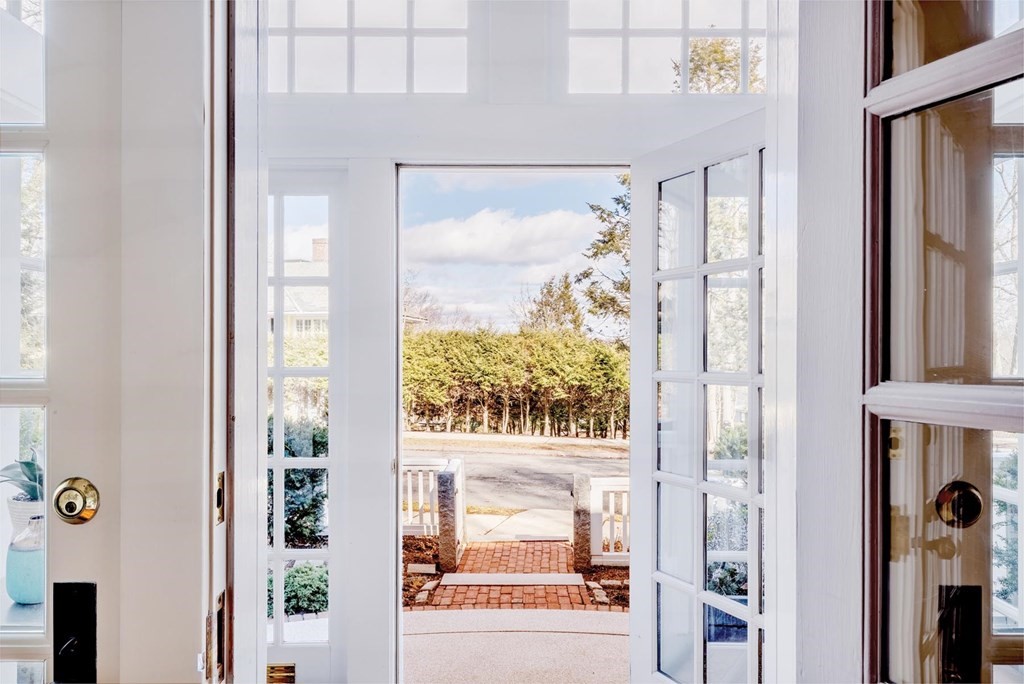 74 Holland Road Brookline, MA 02445 - Photo 13 of 17