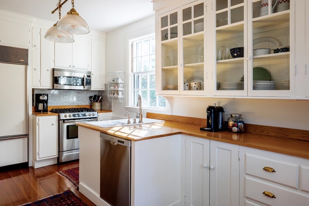 74 Holland Road Brookline, MA 02445 - Photo 17 of 17