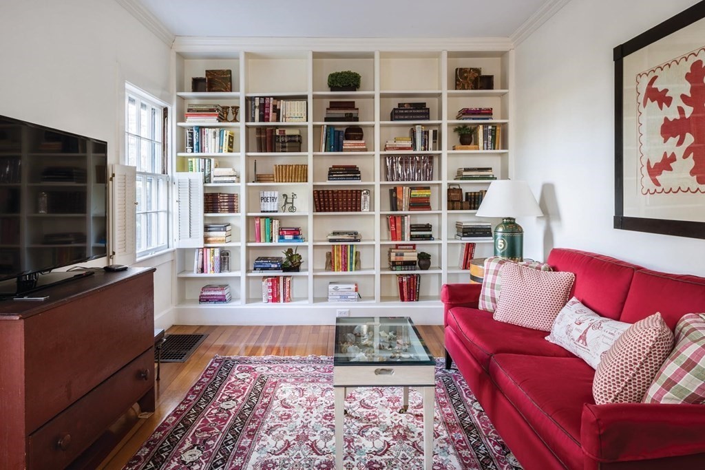 74 Holland Road Brookline, MA 02445 - Photo 6 of 17