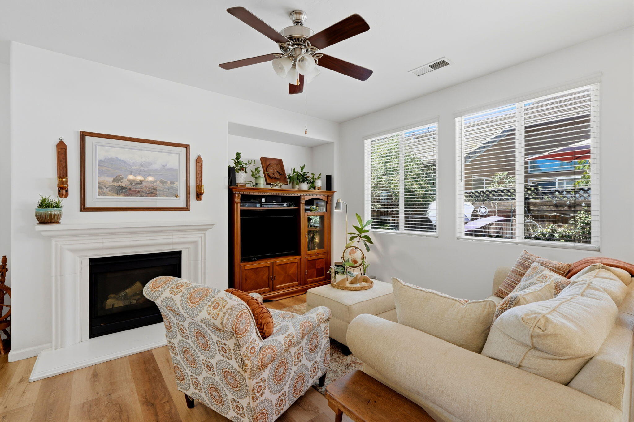 5102 West Fiano Avenue Visalia, CA 93291 - Photo 11 of 28 11-5102_W_Fiano_Ave_010
