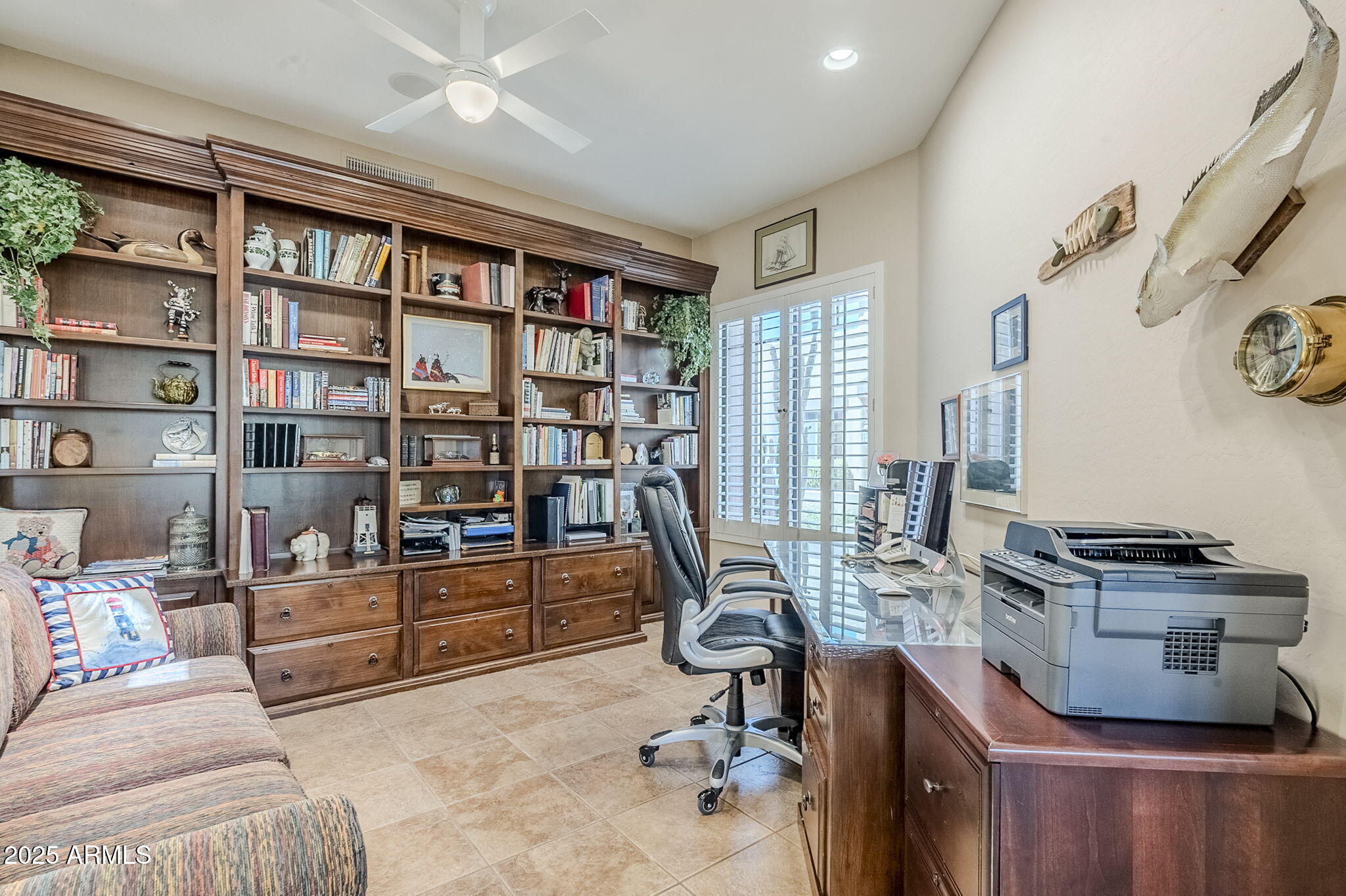 9270 East Thompson Peak Parkway, Unit 342 Scottsdale, AZ 85255 - Photo 19 of 40 a view of a workspace with furniture and toys