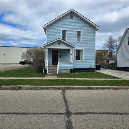 $179,900 | 410 2nd Street, Menominee, MI 49858