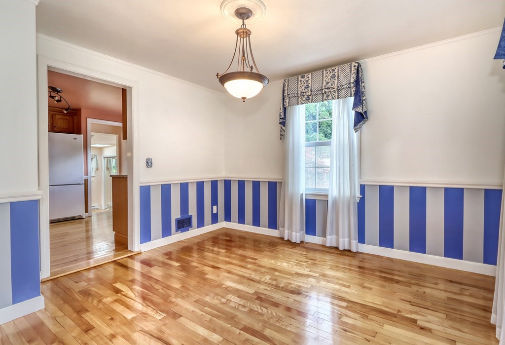 804 Trapelo Road Waltham, MA 02452 - Photo 5 of 27 Gallery Image 5