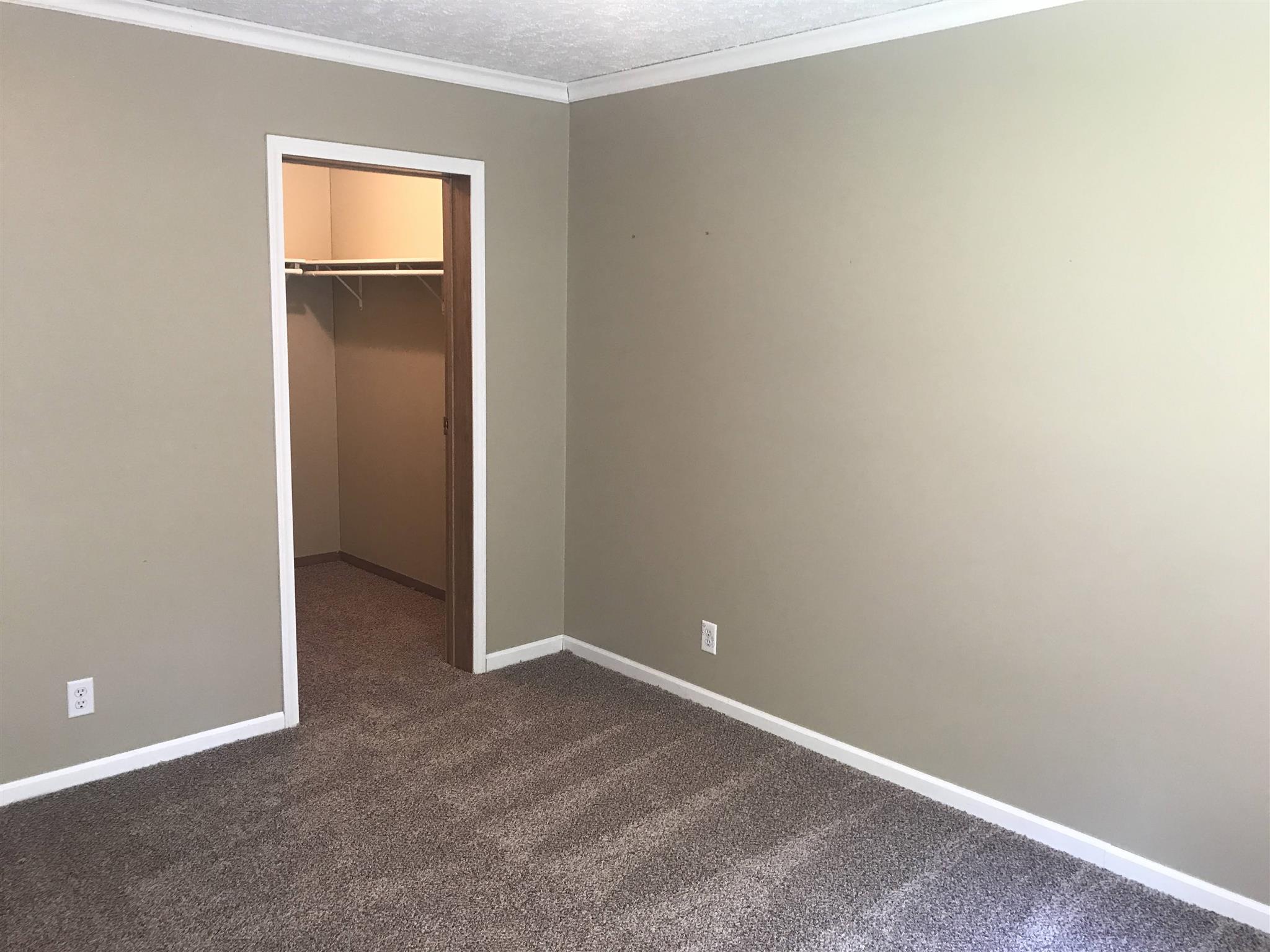 6575 North Showers Road East Bloomington, IN 47408 - Photo 15 of 24 Gallery Image 15