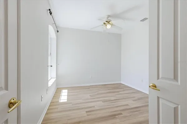 $2,350 | 4456 Streamside Court, Unit 1605, Sarasota, FL 34238