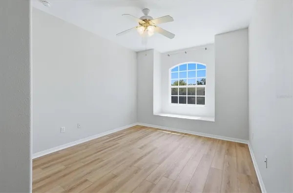 $2,350 | 4456 Streamside Court, Unit 1605, Sarasota, FL 34238