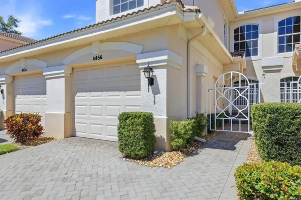 $2,350 | 4456 Streamside Court, Unit 1605, Sarasota, FL 34238